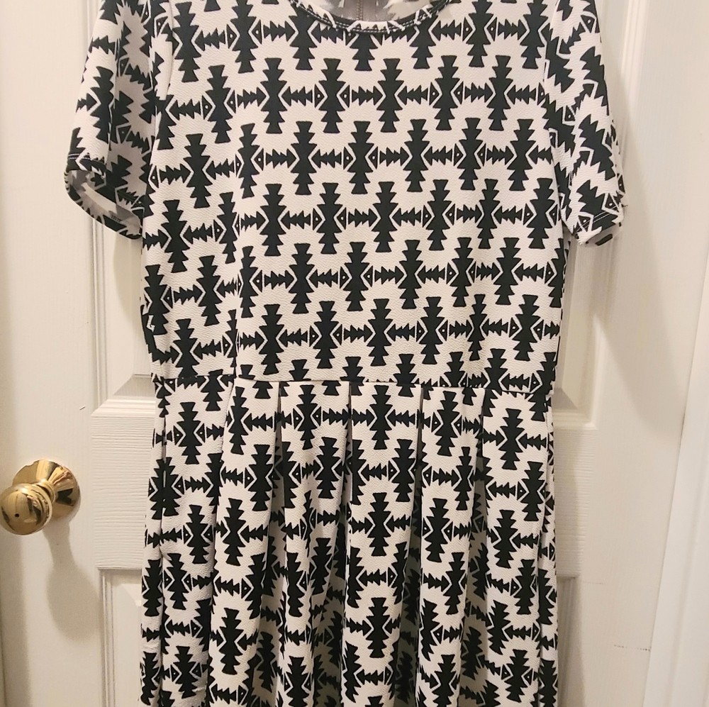 Aztec Print LuLaRoe Amelia Dress - Size 2XL